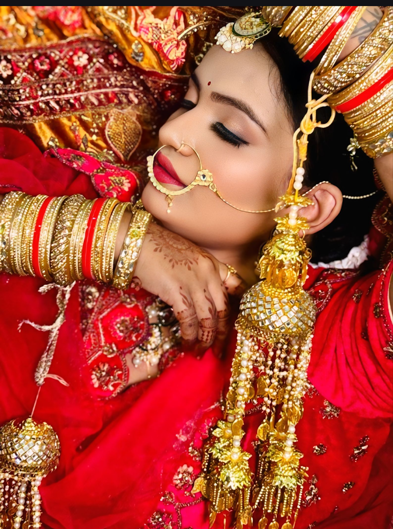 Sargam Makeovers Studio & Academy