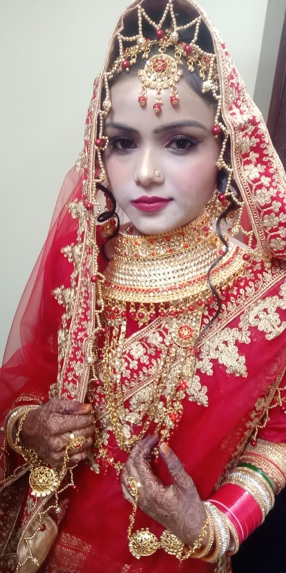 Divyanshi beauty parlour and kalyan samiti