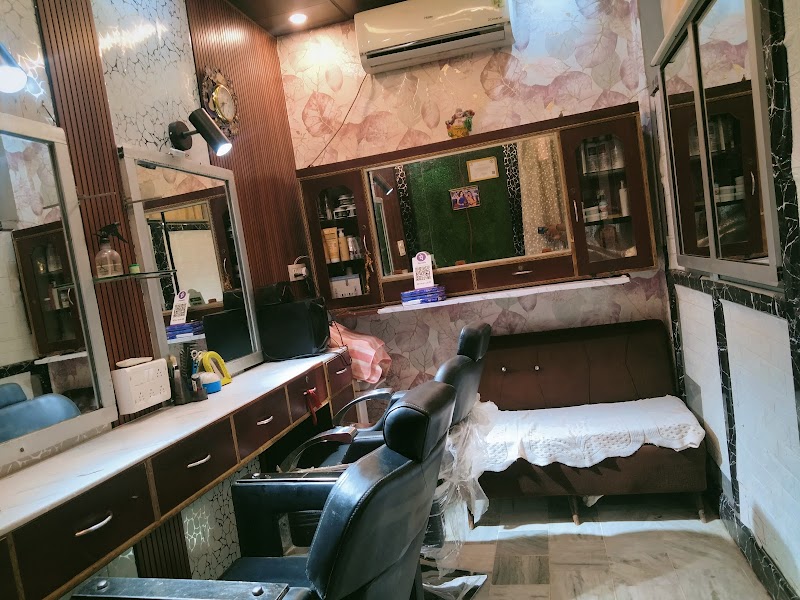 Disha Beauty Parlour