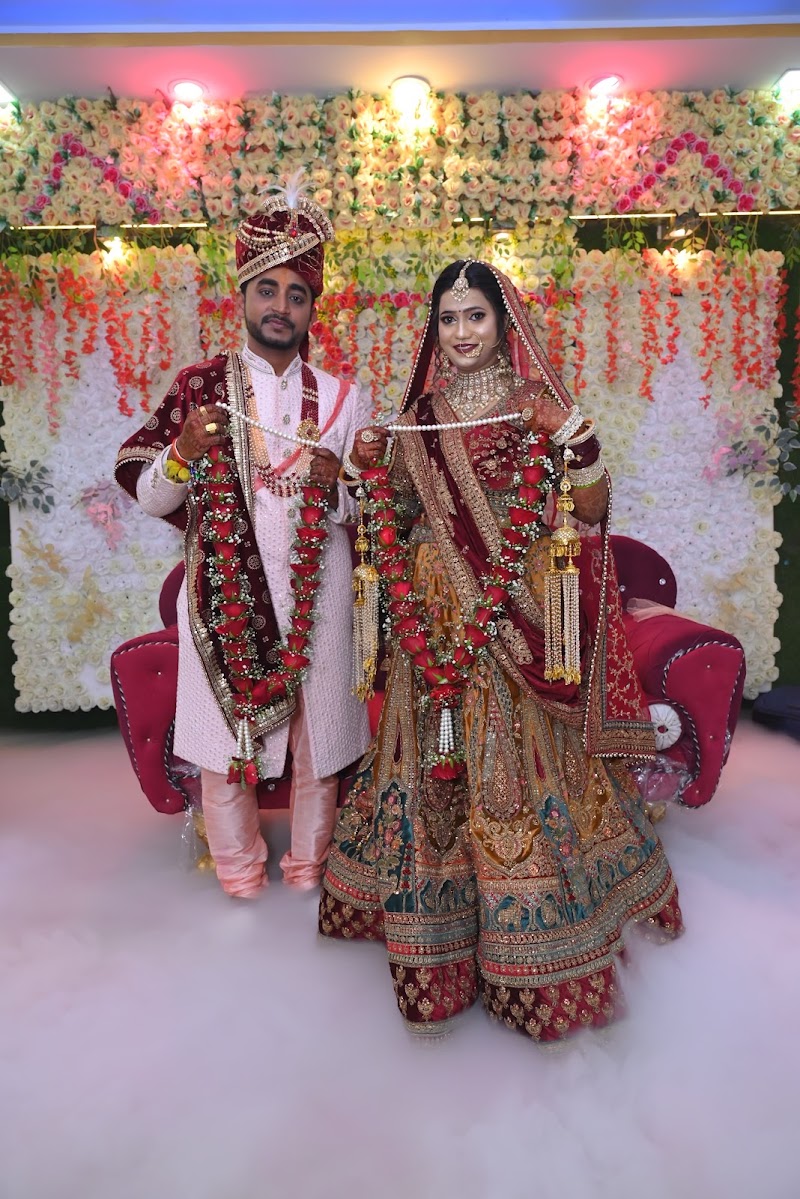 Shrashti beauty parlor