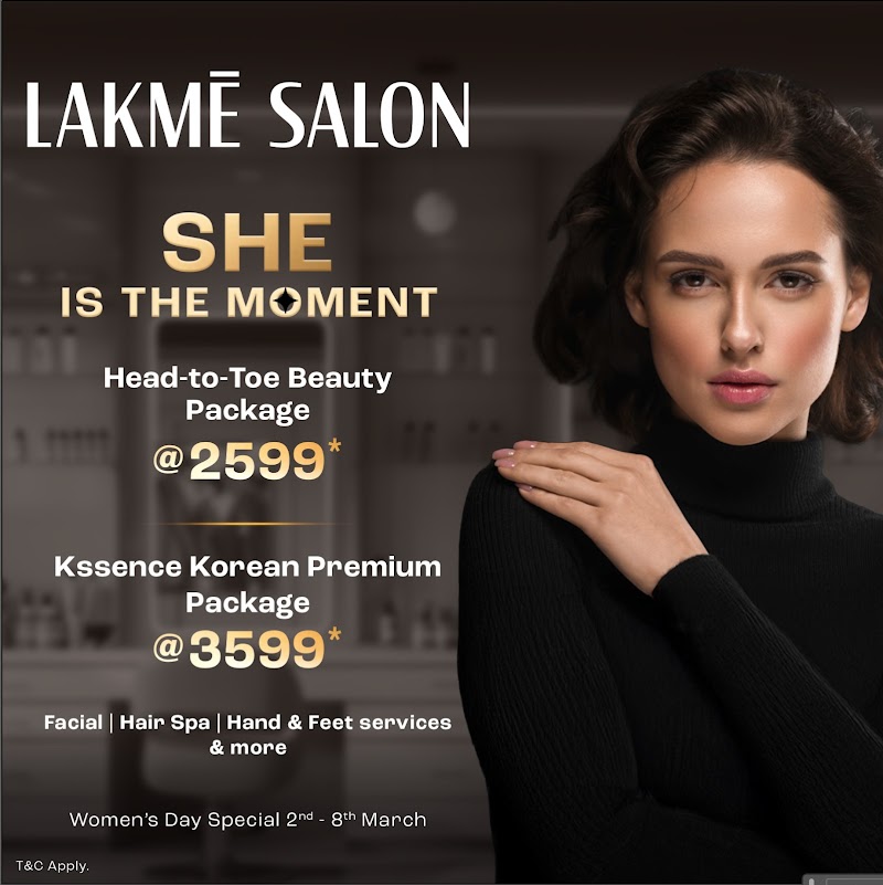 Lakme Salon for Him and Her in Pushkar Enclave, Paschim Vihar, Delhi