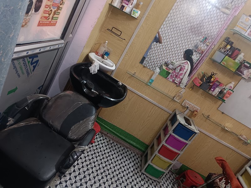 Divyanshi the salon