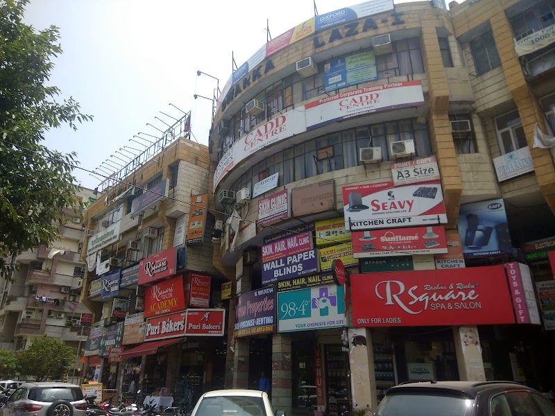 R Square Beauty Salon