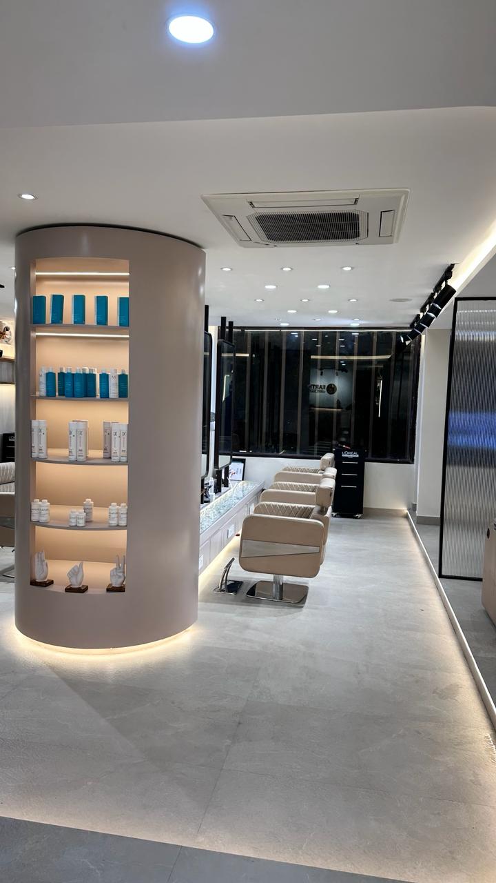 Earth luxury salon