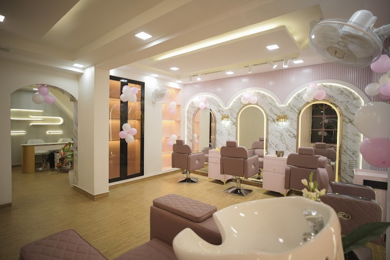 Glam stories by kashvi