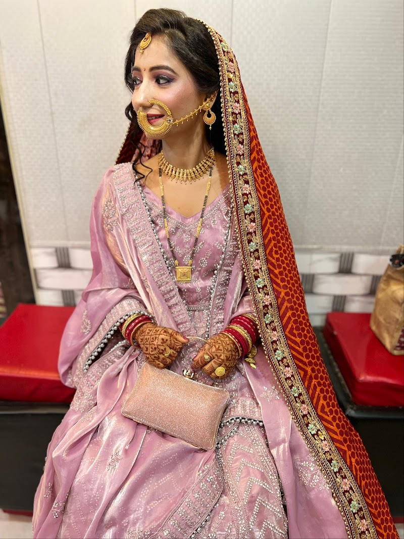 Kohinoor Beauty Salon