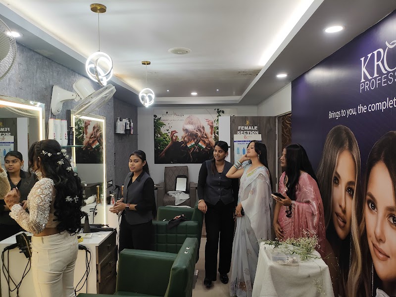 B Glam Unisex Salon & Academy