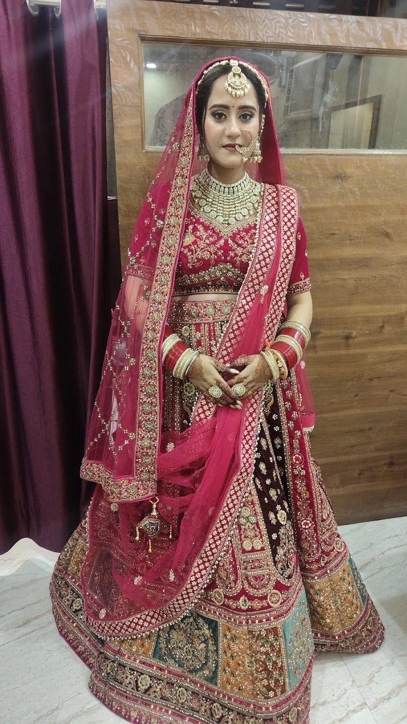 THE SANORAA BEAUTY LOUNGE