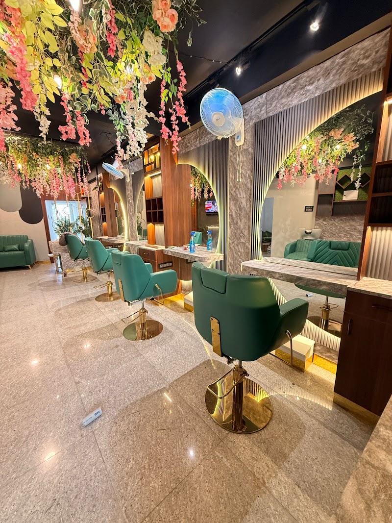 Trimy Tones - Luxury salon in Begusarai