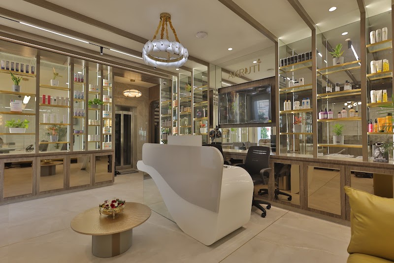 Akruti Salon & Academy