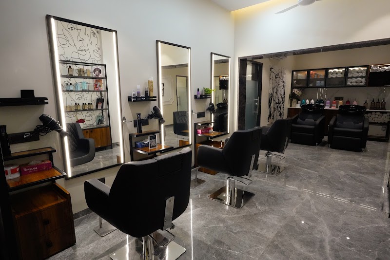Mihika's Makeup Studio Unisex Salon & Academy