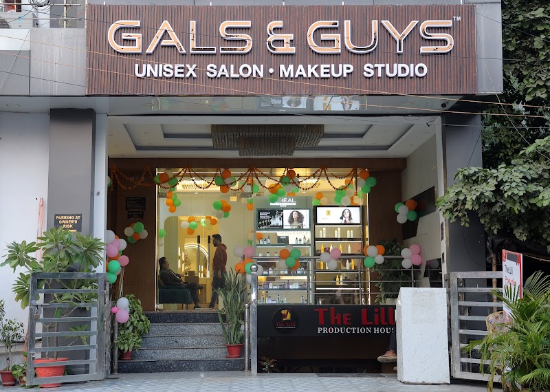 GALS & GUYS Unisex Salon Makeup Studio Ashiyana | Best Salon in Ashiyana | Best Beauty Salon in Luck
