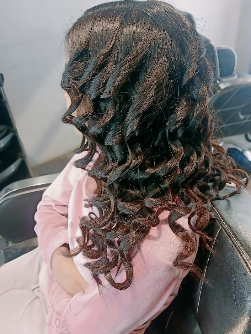 Black Zic (The family salon)