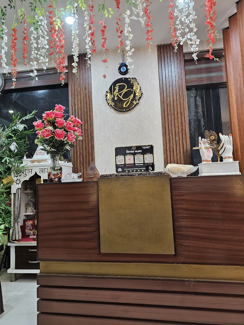 The Retro Glam Unisex Salon & Academy - best salon in karnal