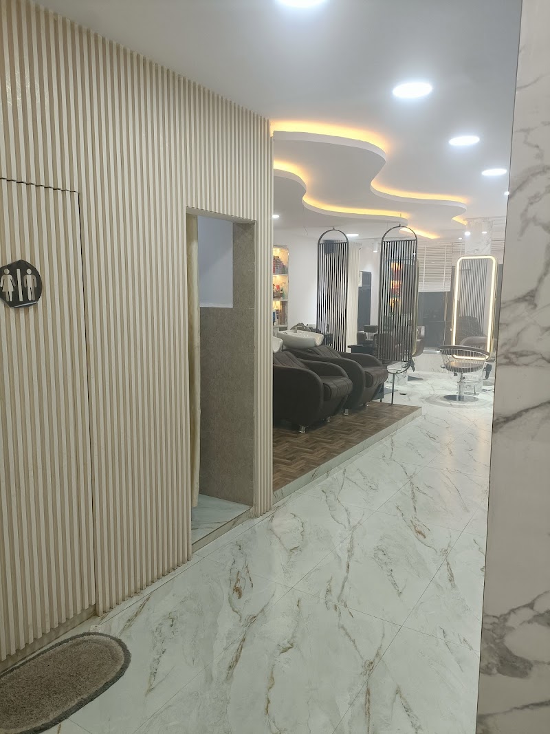 THE STYLE HUB A FAMILY SALON