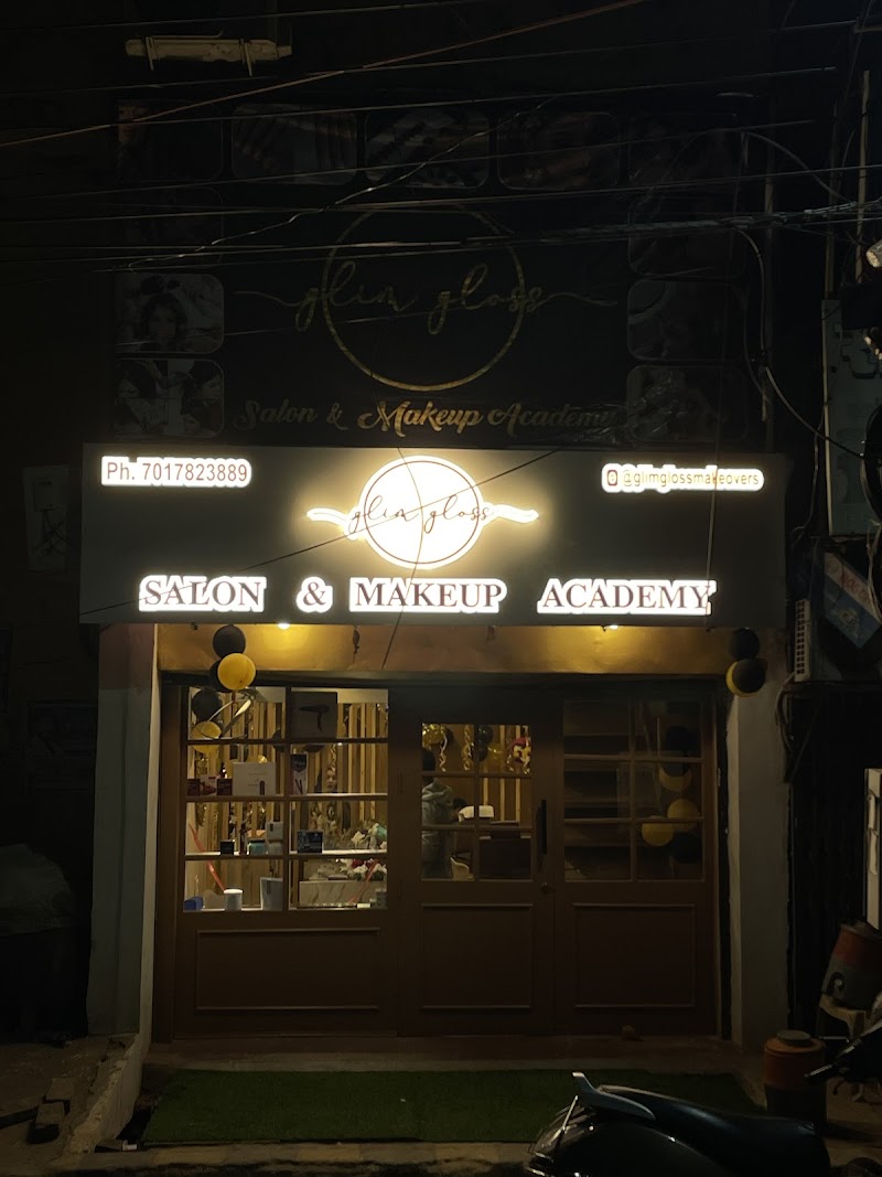 Glimgloss salon and makeup acedmy-Best Salon in Hazratganj Lucknow-Near me salon